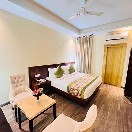 Hotel Banz Near Indira Gandhi Airport Delhi New Delhi Exteriör bild