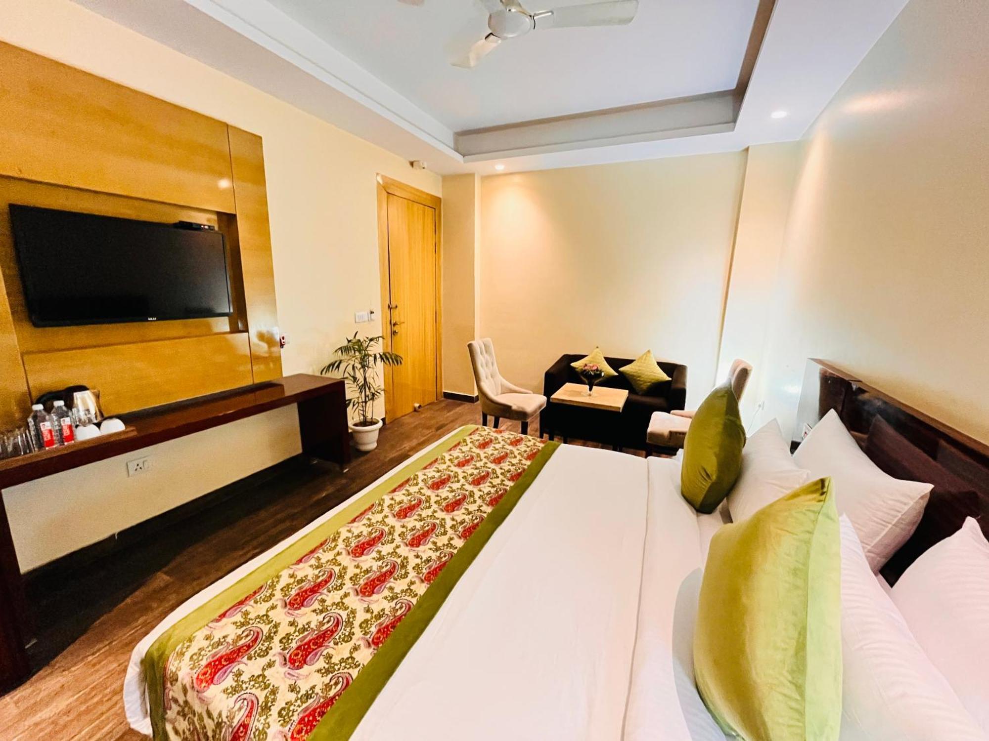 Hotel Banz Near Indira Gandhi Airport Delhi New Delhi Exteriör bild