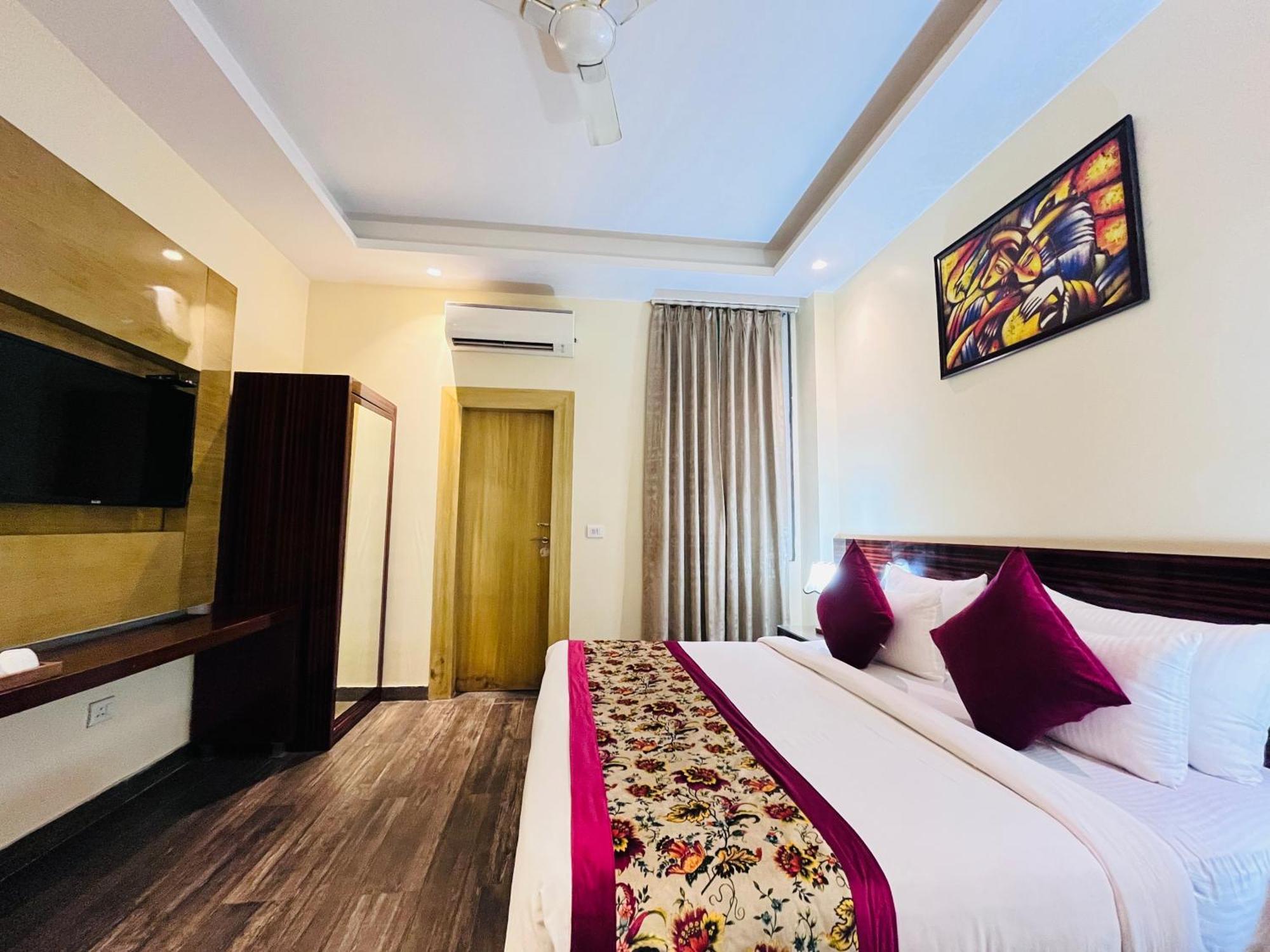 Hotel Banz Near Indira Gandhi Airport Delhi New Delhi Exteriör bild