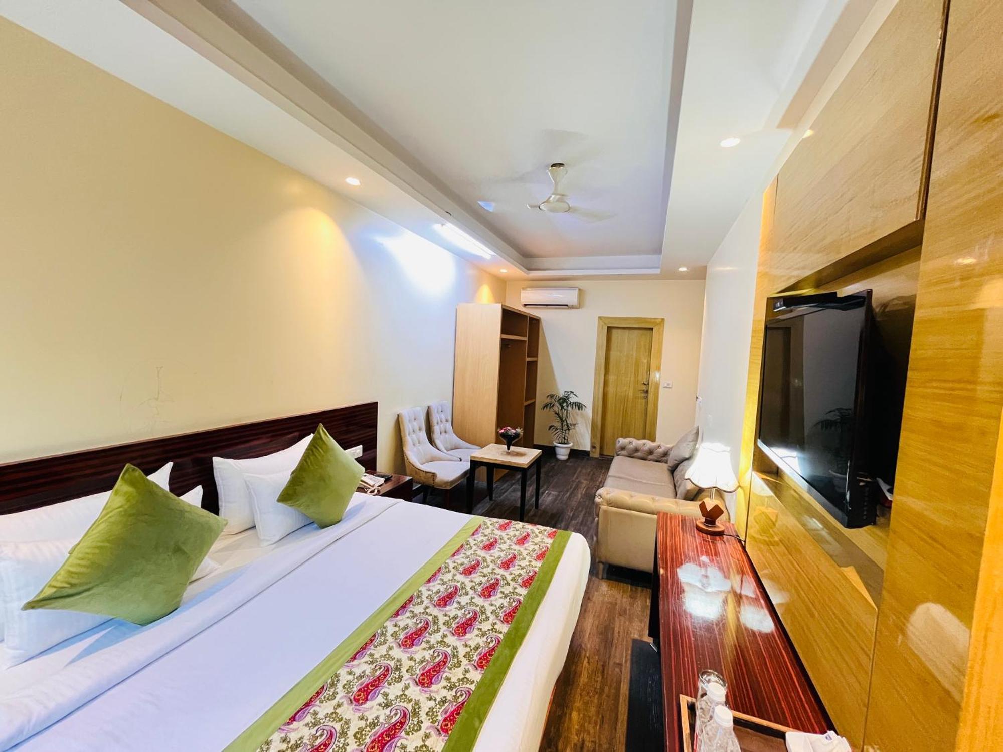 Hotel Banz Near Indira Gandhi Airport Delhi New Delhi Exteriör bild