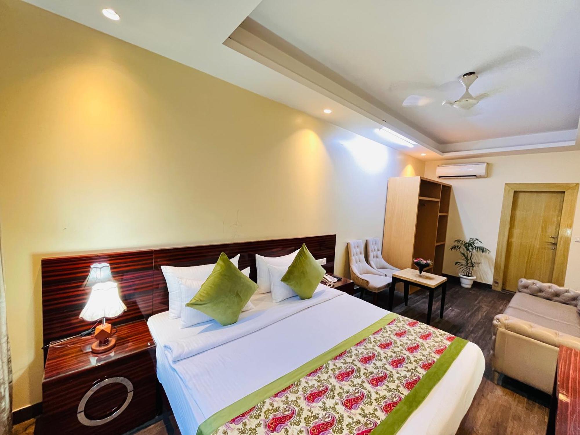 Hotel Banz Near Indira Gandhi Airport Delhi New Delhi Exteriör bild