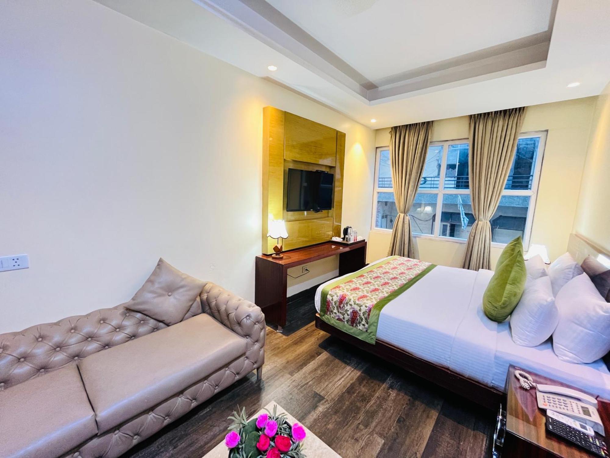 Hotel Banz Near Indira Gandhi Airport Delhi New Delhi Exteriör bild