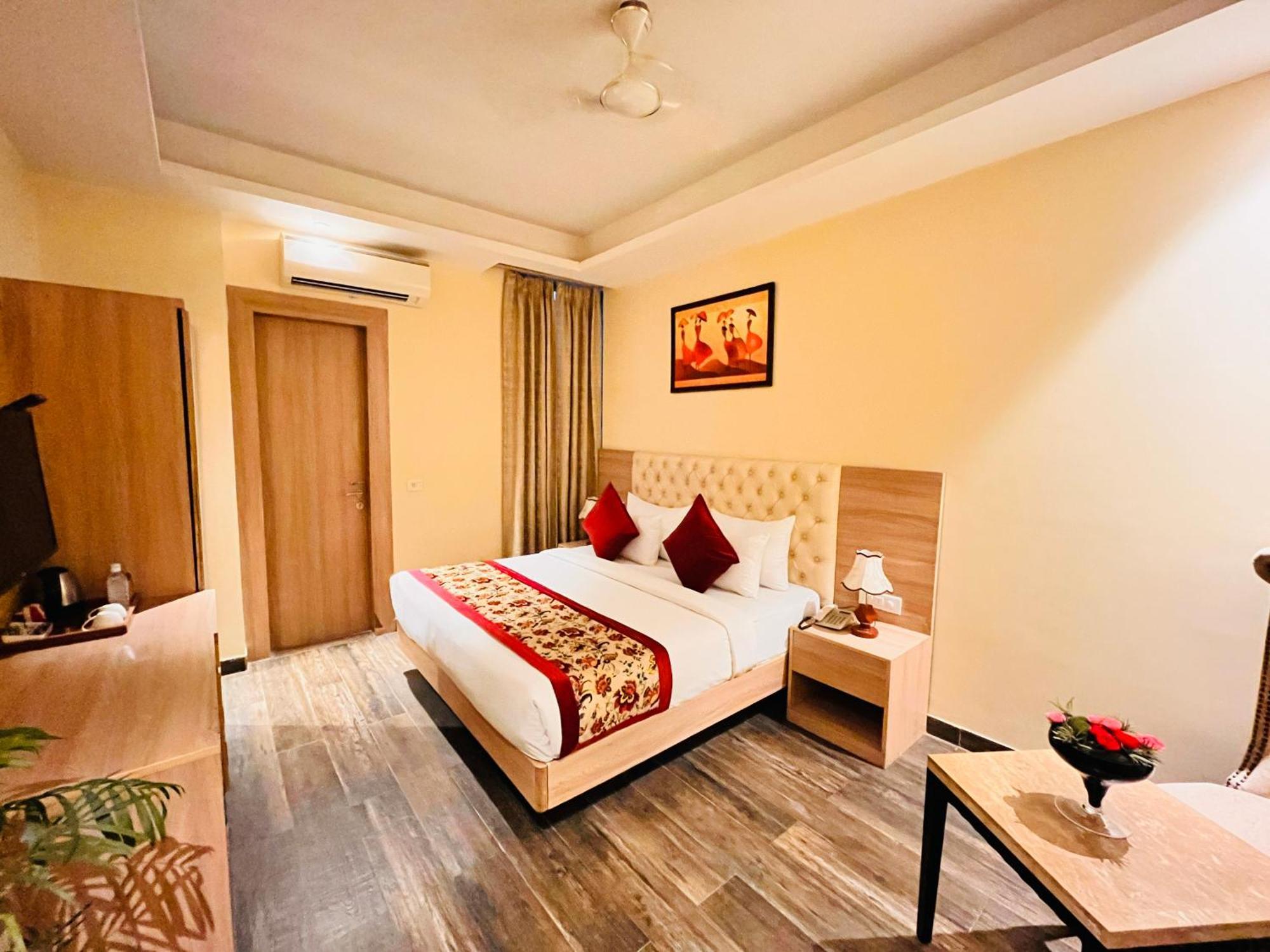 Hotel Banz Near Indira Gandhi Airport Delhi New Delhi Exteriör bild