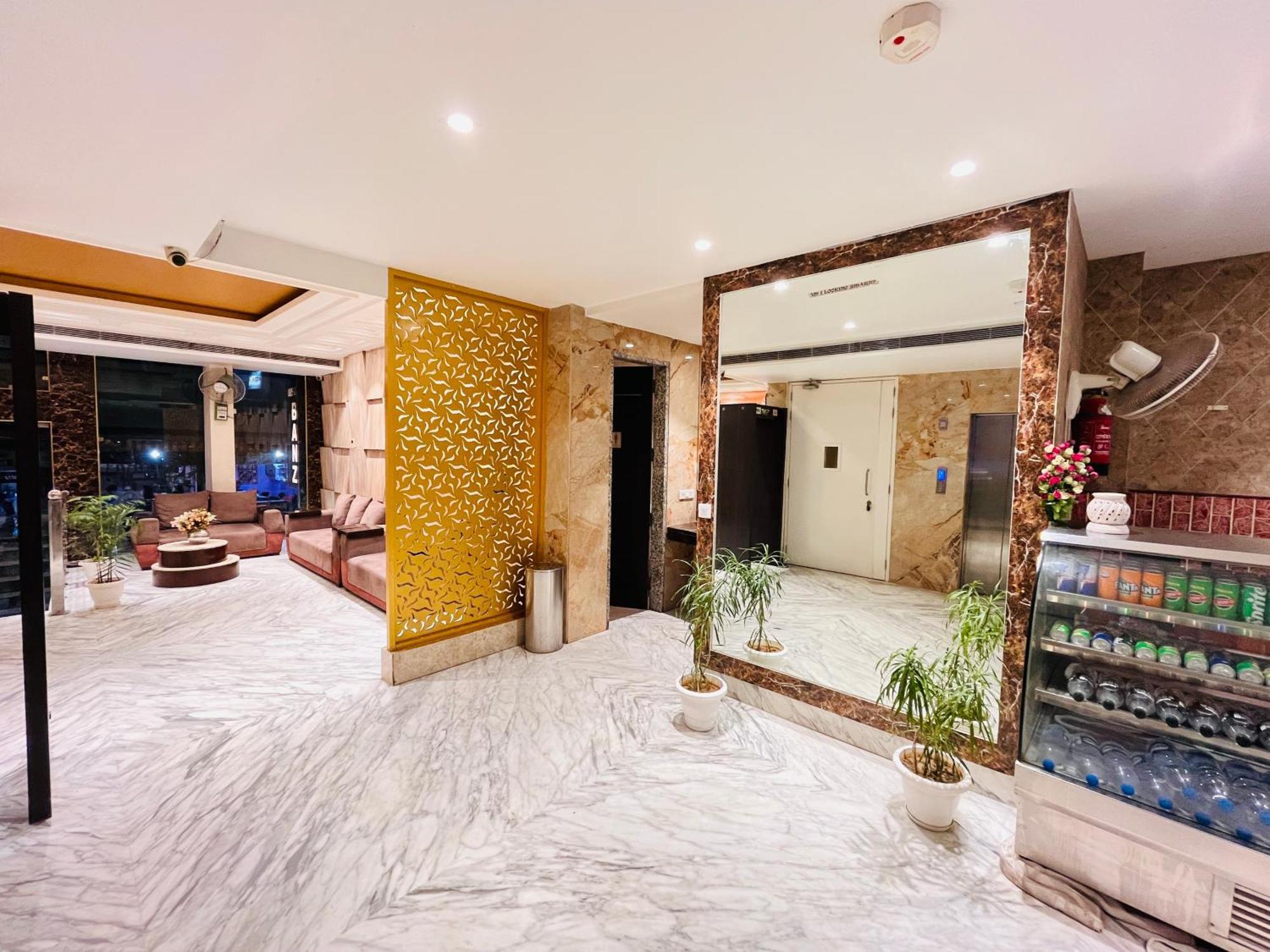 Hotel Banz Near Indira Gandhi Airport Delhi New Delhi Exteriör bild