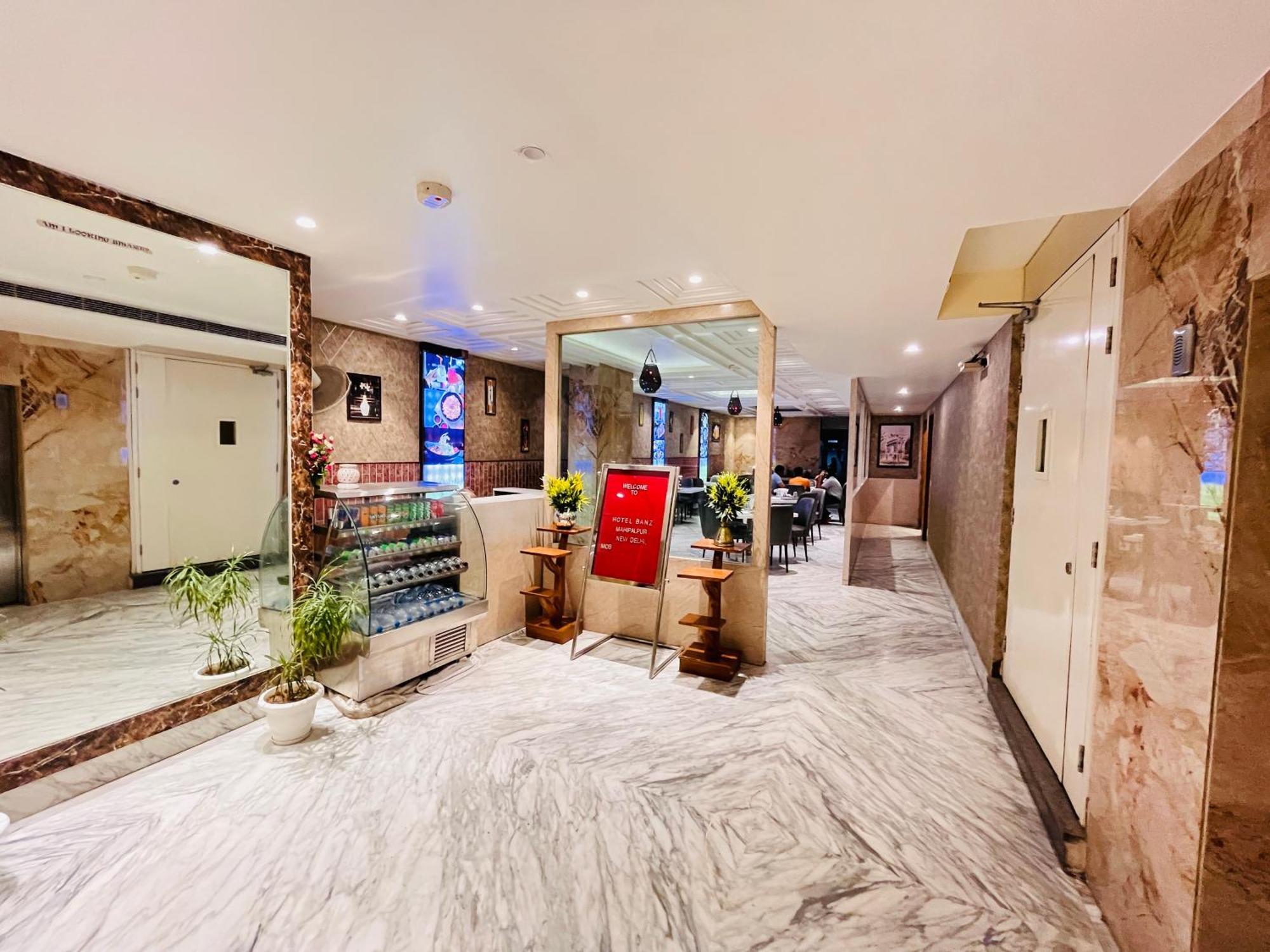 Hotel Banz Near Indira Gandhi Airport Delhi New Delhi Exteriör bild